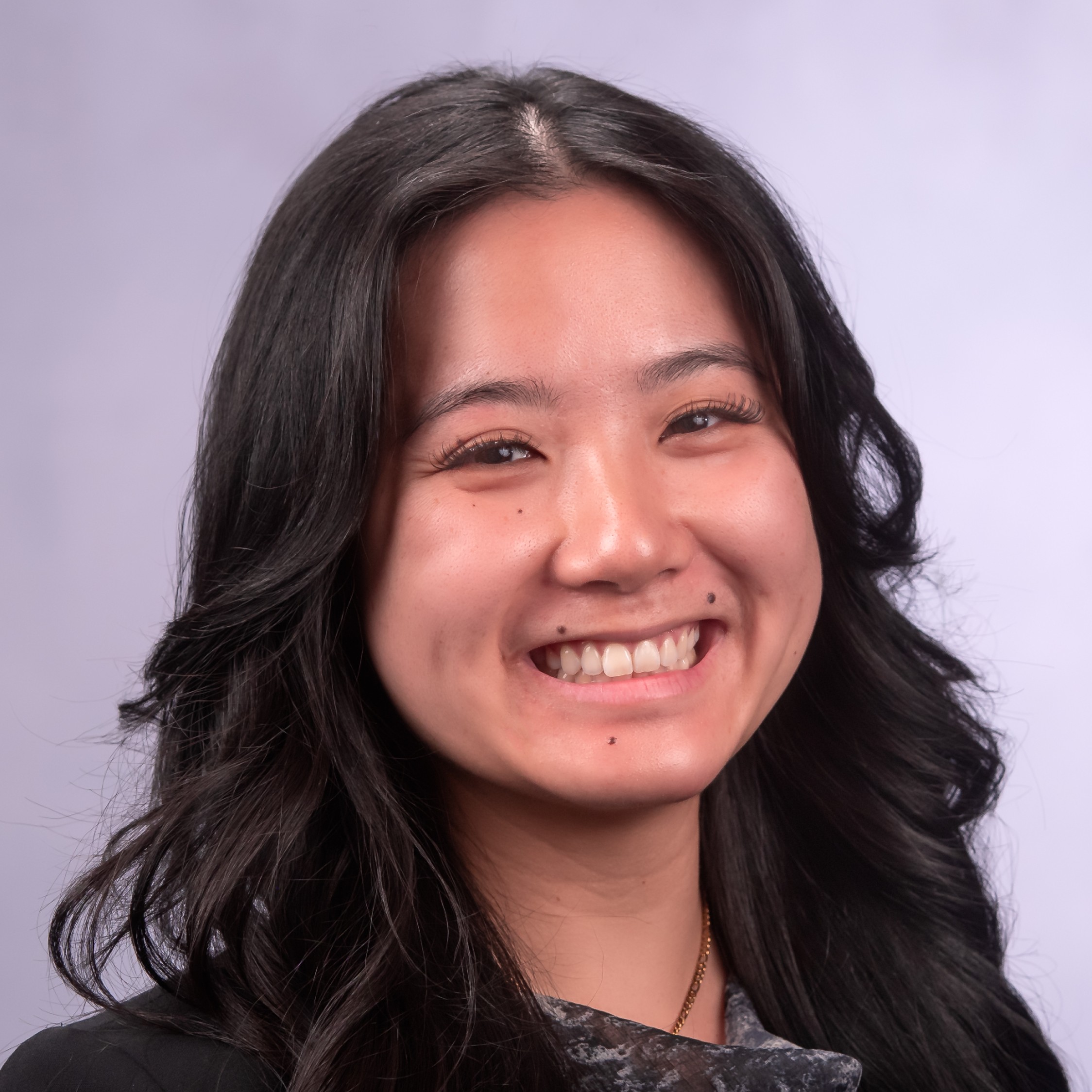Portrait photo of Kelly Huynh DO